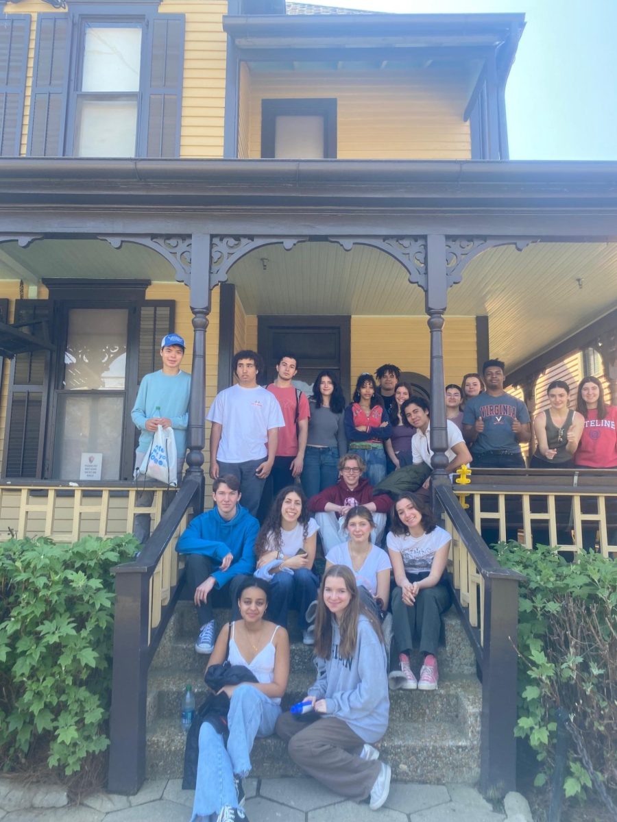 The class of 2023 History Class in front of Martin Luther King Jr.s House (Courtesy of Nora Brennan)